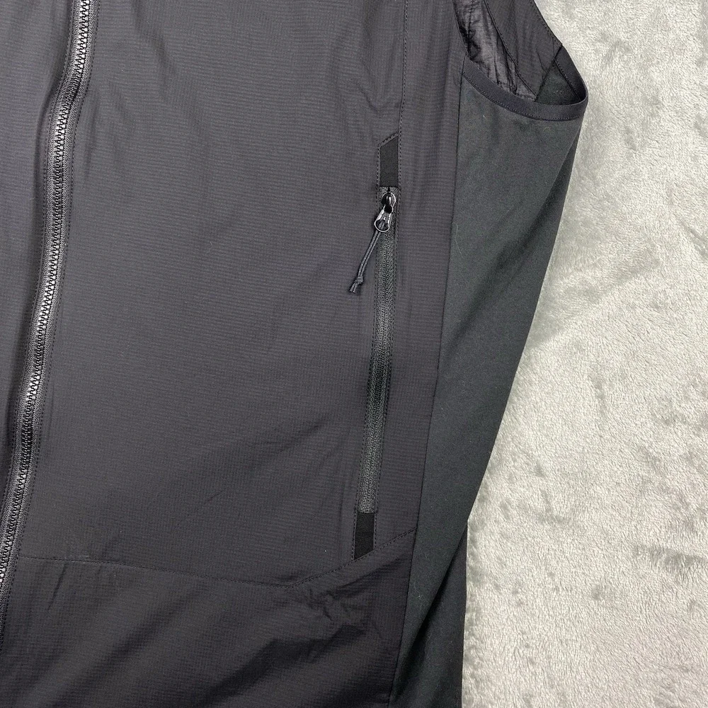 Arcteryx Atom SL Vest Mens Sz M Black Insulated Lightweight Pockets Company Logo